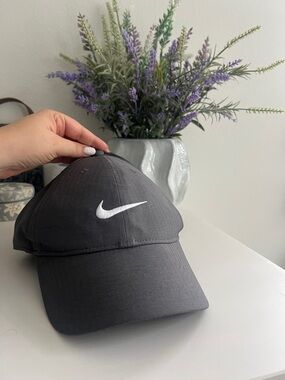Nike Legacy91 Dri-Fit Gray Baseball Cap